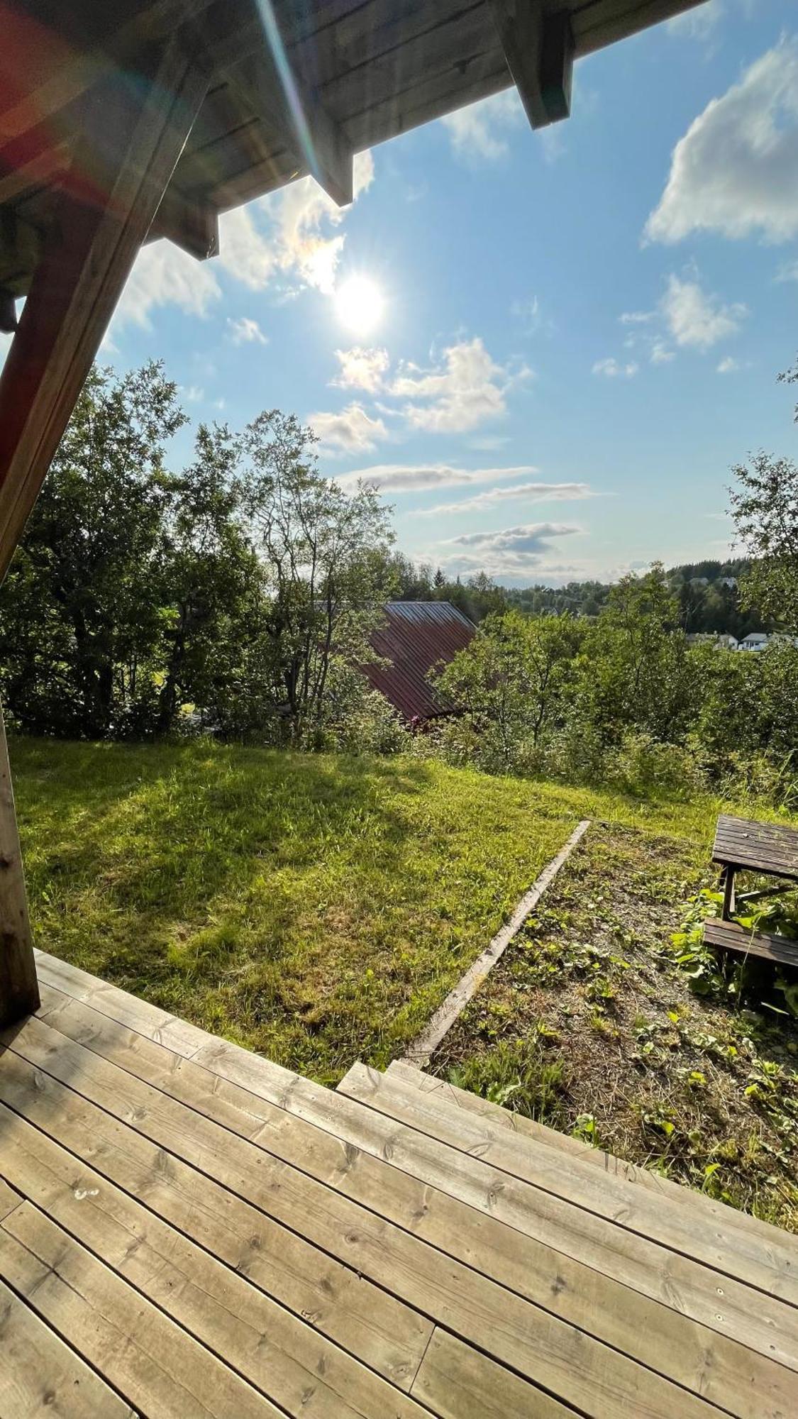 Sentral Og Romslig Leilighet Naert Senja Finnsnes Kültér fotó